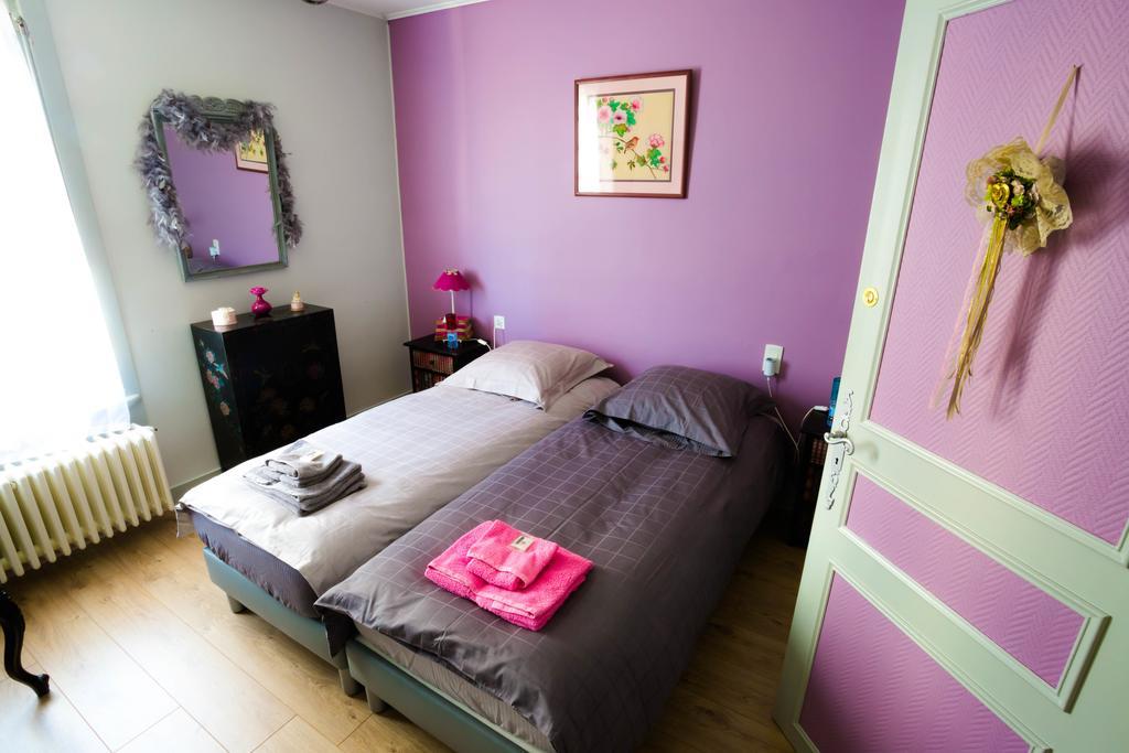 La Petite Maison Pres De L'Eglise Meillac Zimmer foto